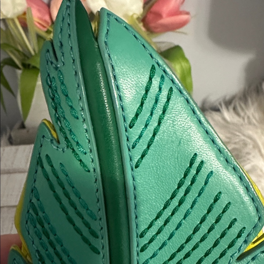 Kate spade banana leaf clutch - Picture 13 of 16